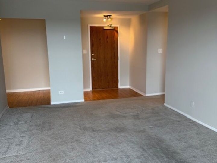 Property Photo:  