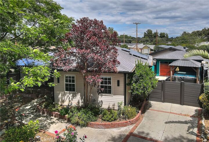Property Photo: 224 Winetta CA 92833