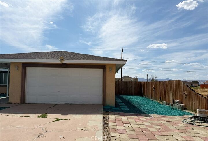 Property Photo:  21031 Orchid Drive  CA 93505 