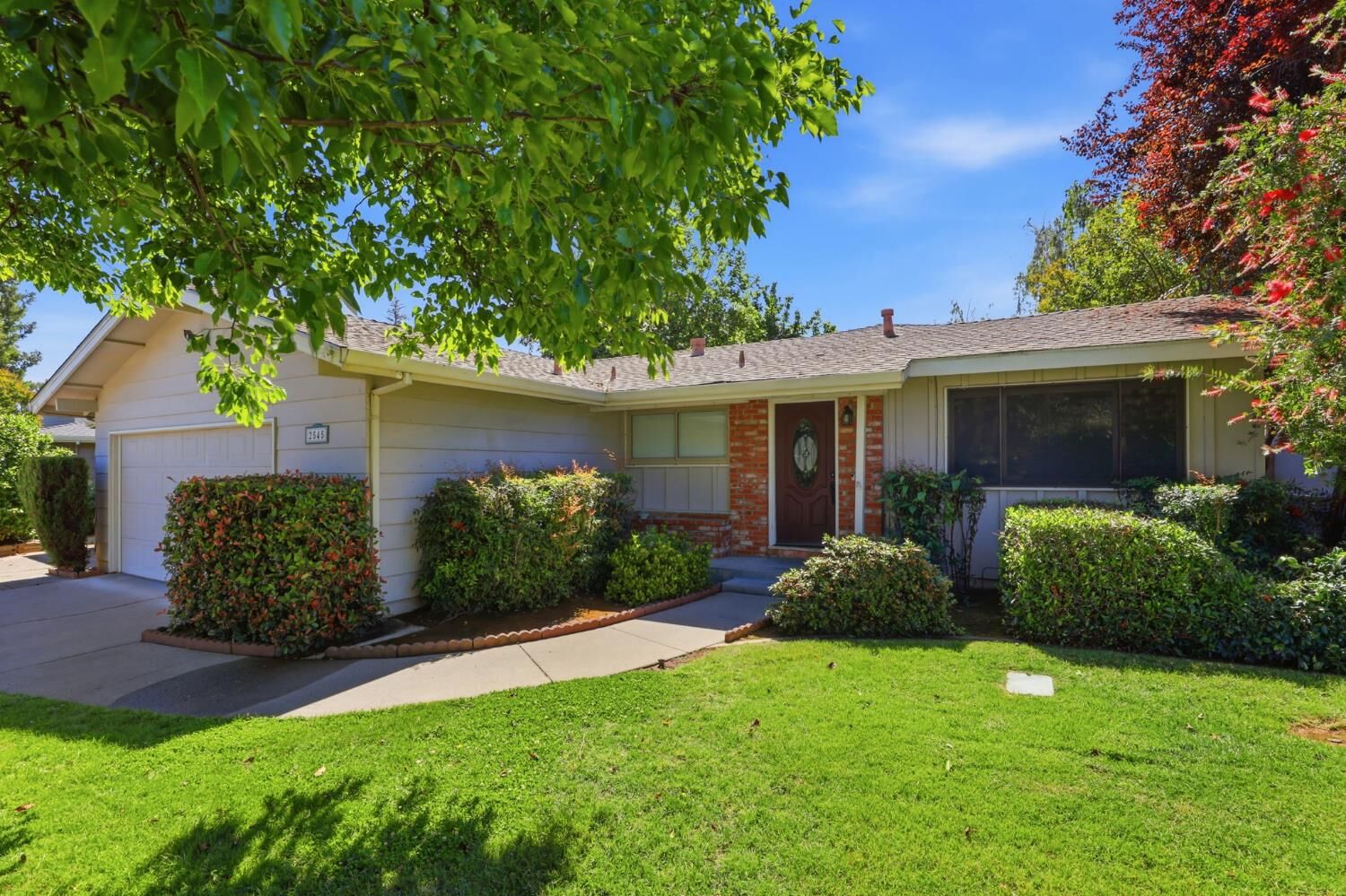 Property Photo:  2545 Notre Dame Drive  CA 95826 