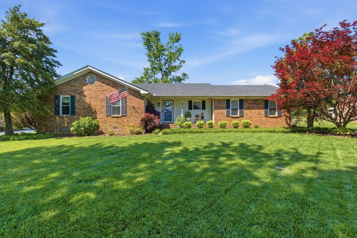 Property Photo:  835 S Broadway St  TN 37148 