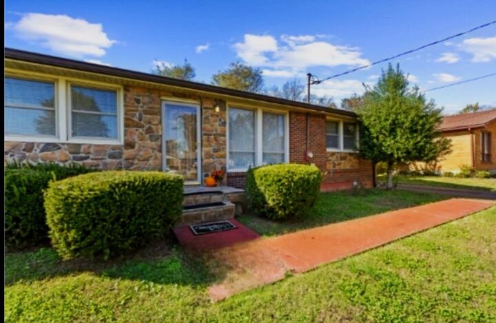 Property Photo:  4025 Kings Cir  TN 37218 