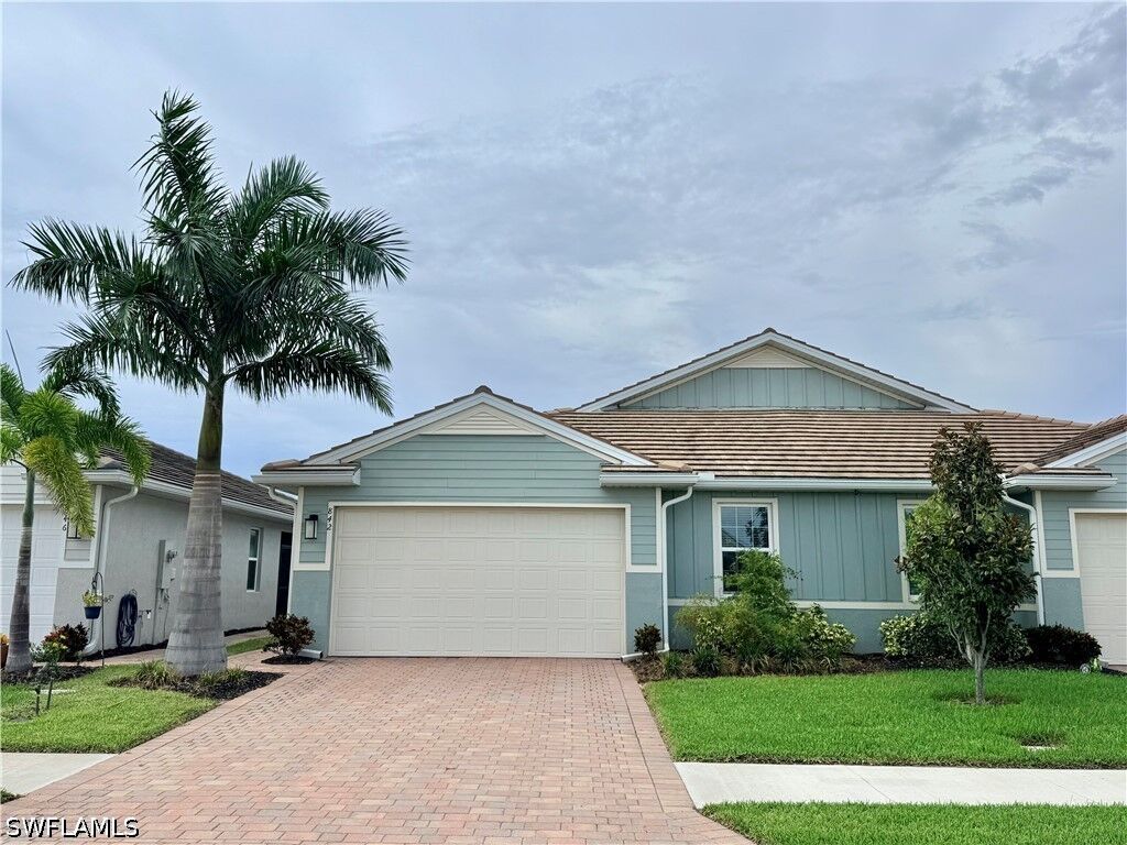 Property Photo:  842 Enbrook Loop  FL 34114 