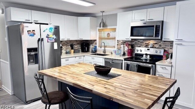 Property Photo:  14525 Battery Bend  FL 33917 