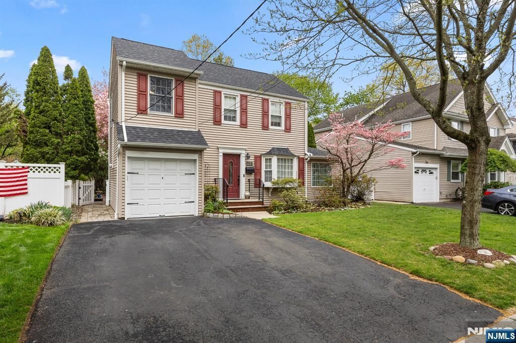 Property Photo:  394 Burlington Road  NJ 07652 