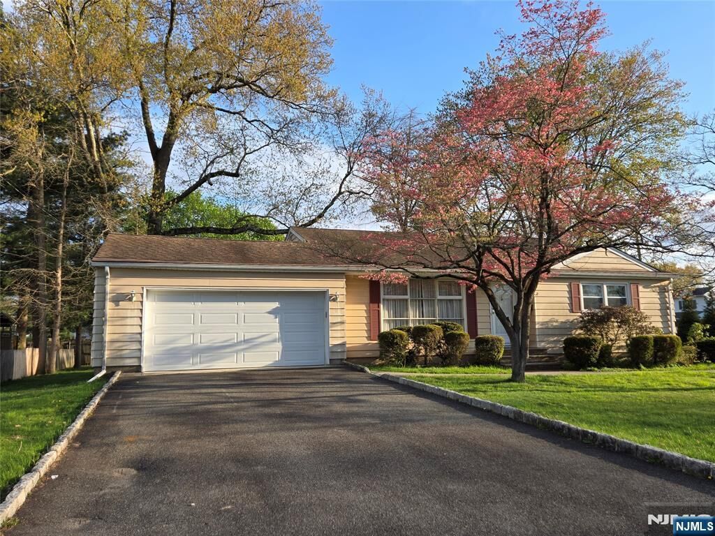 Property Photo:  11 White Birch Avenue  NJ 07444 