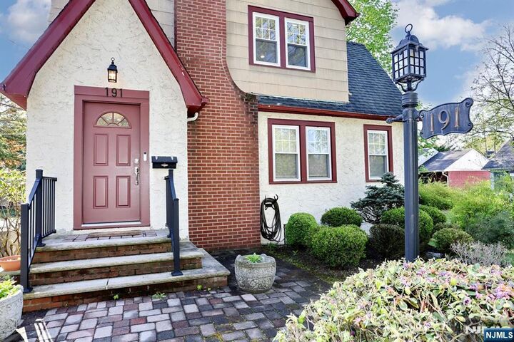 Property Photo:  191 Hardenburgh Avenue  NJ 07627 