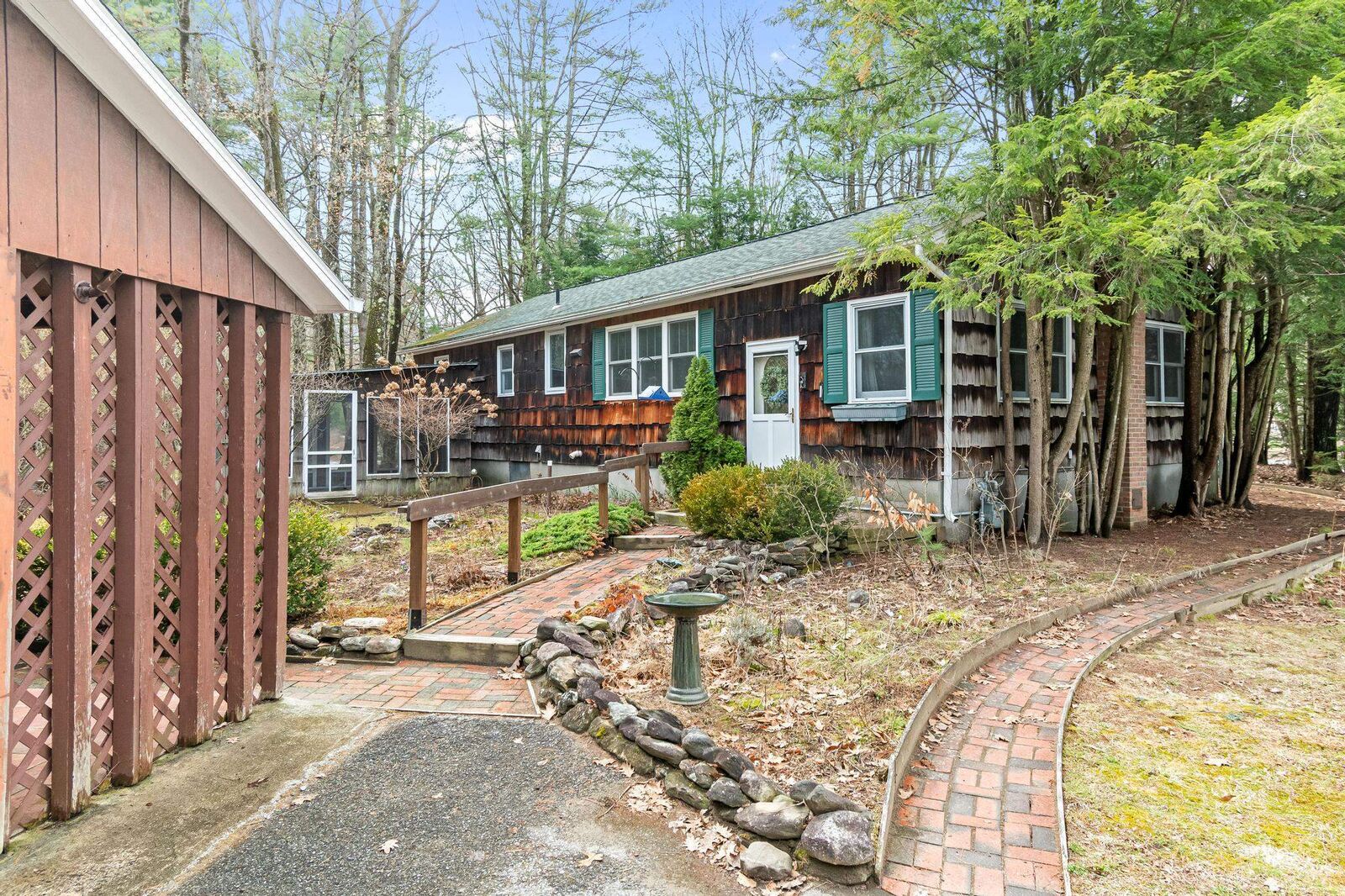 Property Photo:  13 Tanglewood Drive  VT 05452 