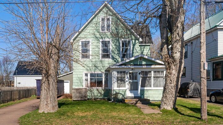 8 Robie Street — photo 1