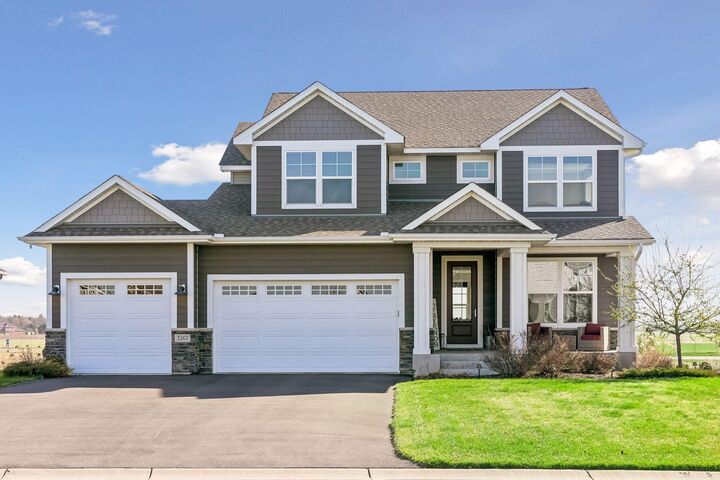 Property Photo:  3267 Linden Avenue N  MN 55042 