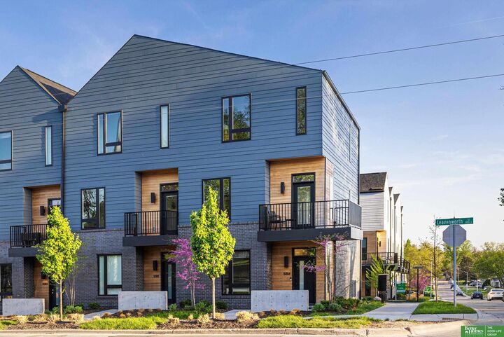 Property Photo:  5314 Elmwood Plaza  NE 68106 