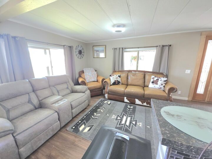 Property Photo:  205 SE Lynn Boulevard Unit 20  OR 97754 