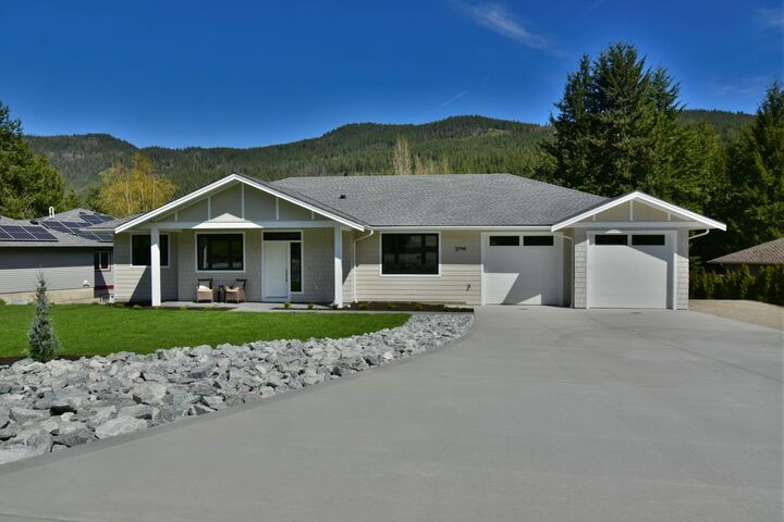 2799 Mountview Drive — photo 1