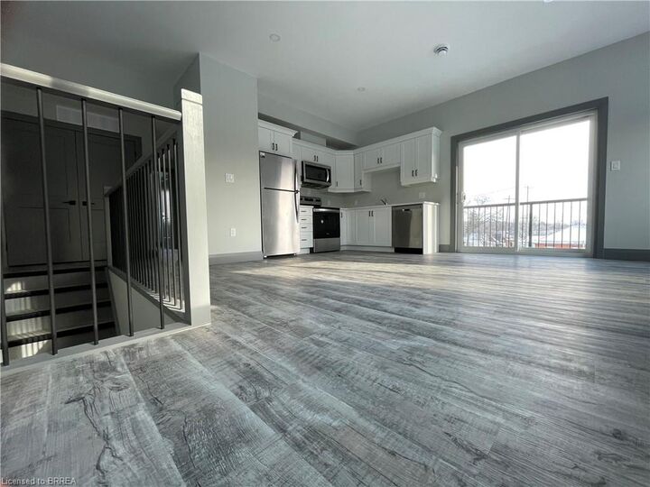 Property Photo: 600 Norfolk Street 302 ON N3Y 0H5