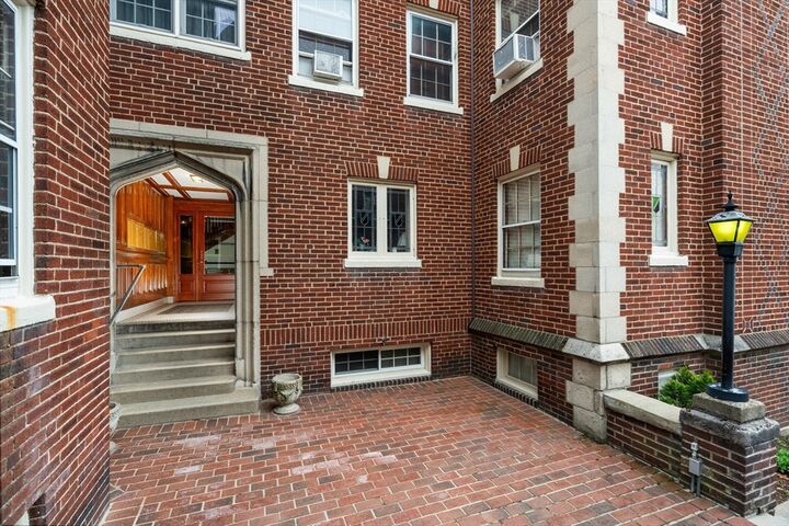 Property Photo:  61 Garfield St 14  MA 02138 