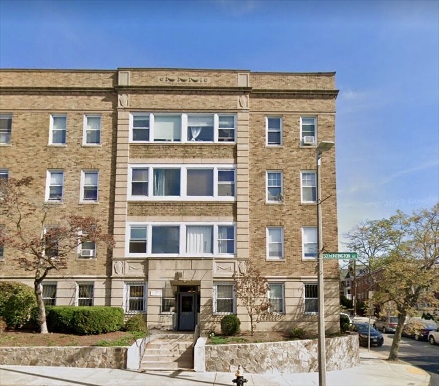 Property Photo:  246 S Huntington Ave 1  MA 02130 