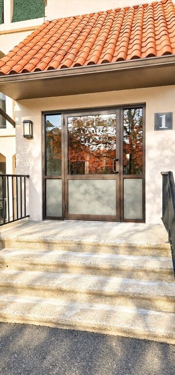 Property Photo:  685 Oak St Bld 1 #4  MA 02301 