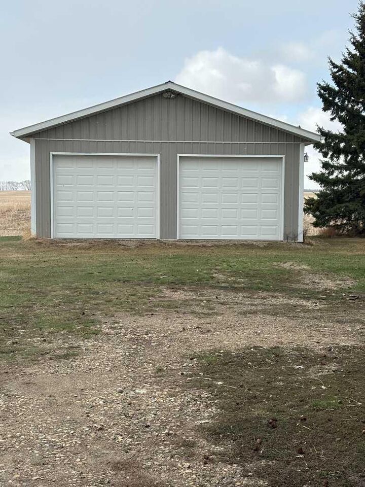 Property Photo:  1133 Twp Td 322  AB T4H 4M5 