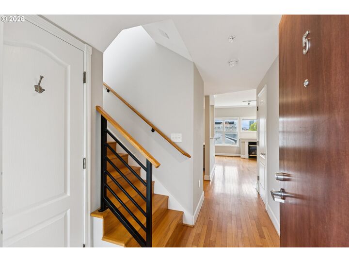 Property Photo:  2241 NW Pettygrove St 5  OR 97210 