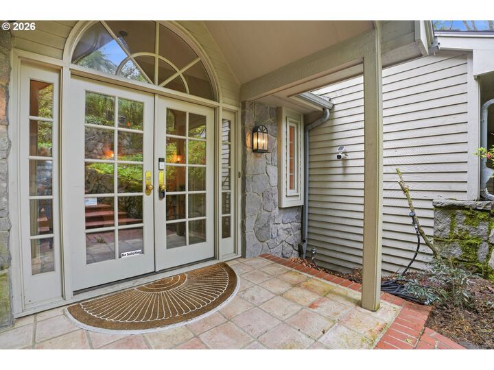 Property Photo:  5112 SW Hewett Blvd  OR 97221 