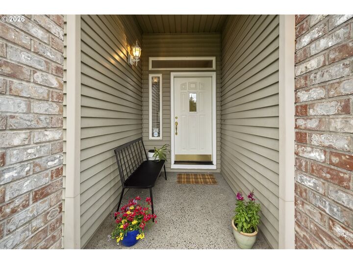 Property Photo:  1747 NE Gertz Rd  OR 97211 