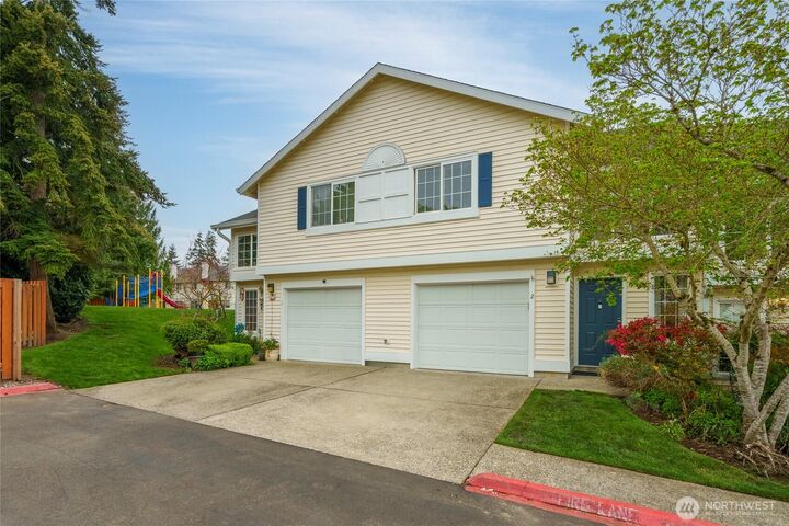 Property Photo:  927  132nd Street SW C2  WA 98204 