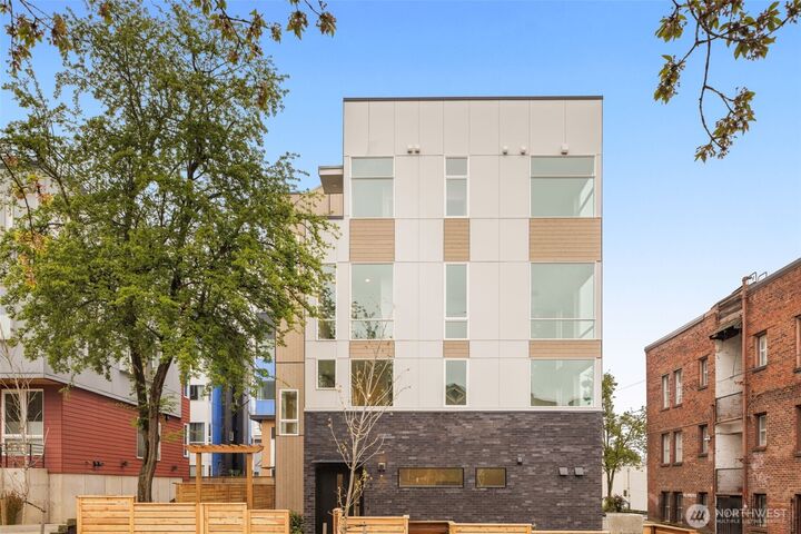 Property Photo:  1319 E Denny Way  WA 98122 