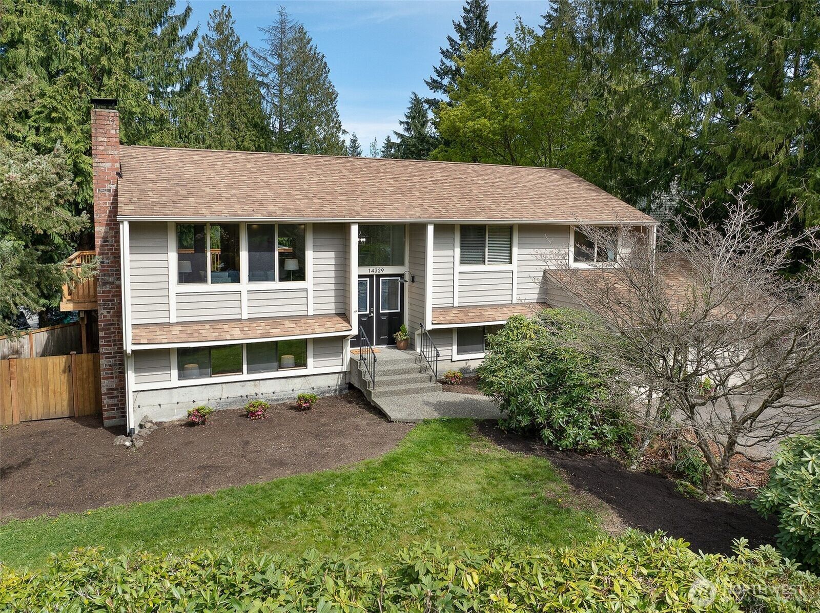 Property Photo:  14329  43rd Avenue W  WA 98087 