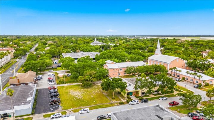 Property Photo:  2135 15th Avenue  FL 32960 