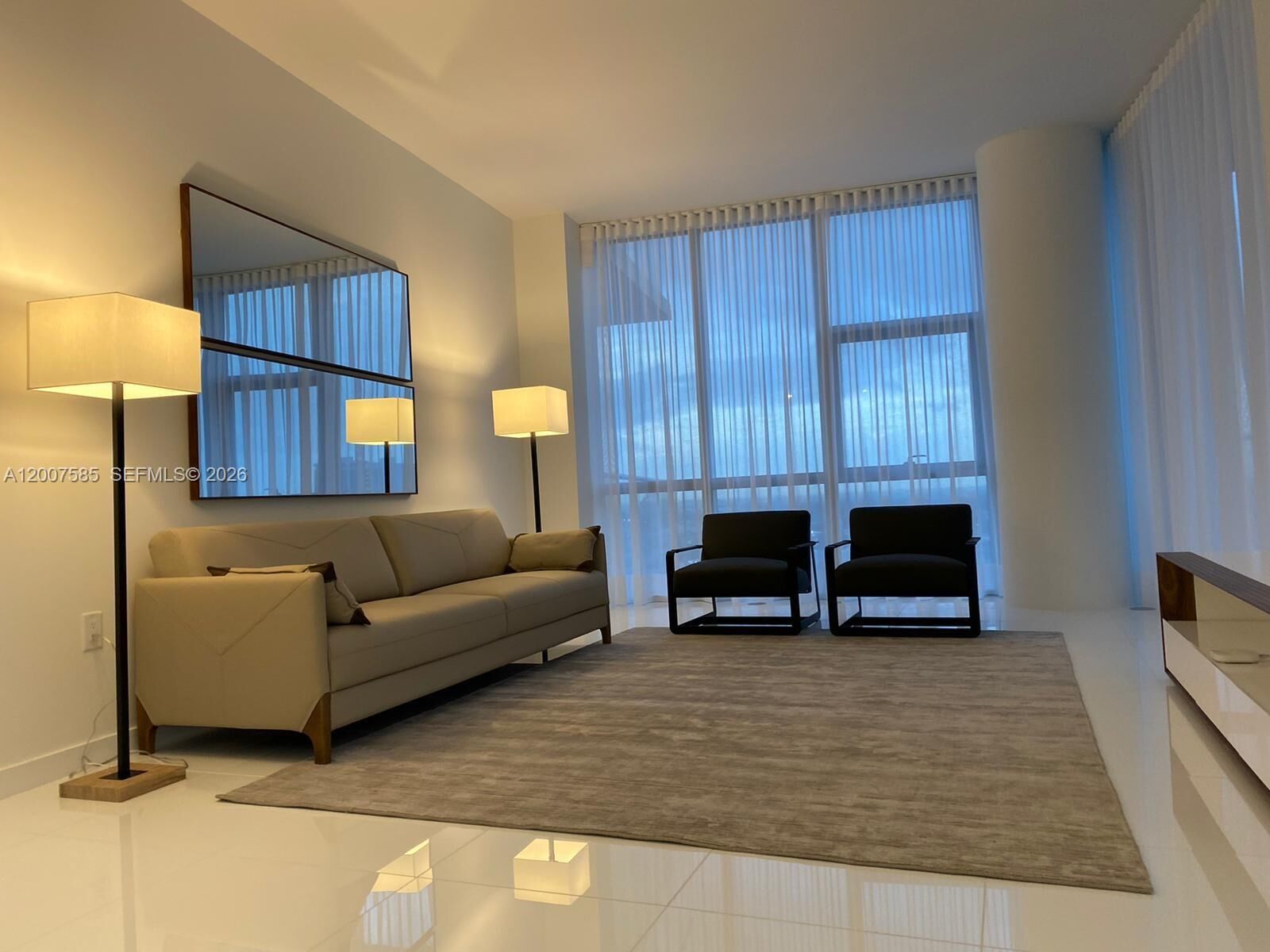 Property Photo:  851 NE 1st Ave 2501  FL 33132 