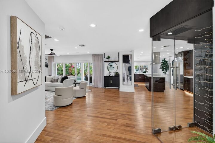 Property Photo:  3050 NE 41st St  FL 33308 