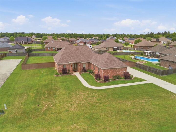 Property Photo:  2335 Gracie Dr Drive  LA 70611 