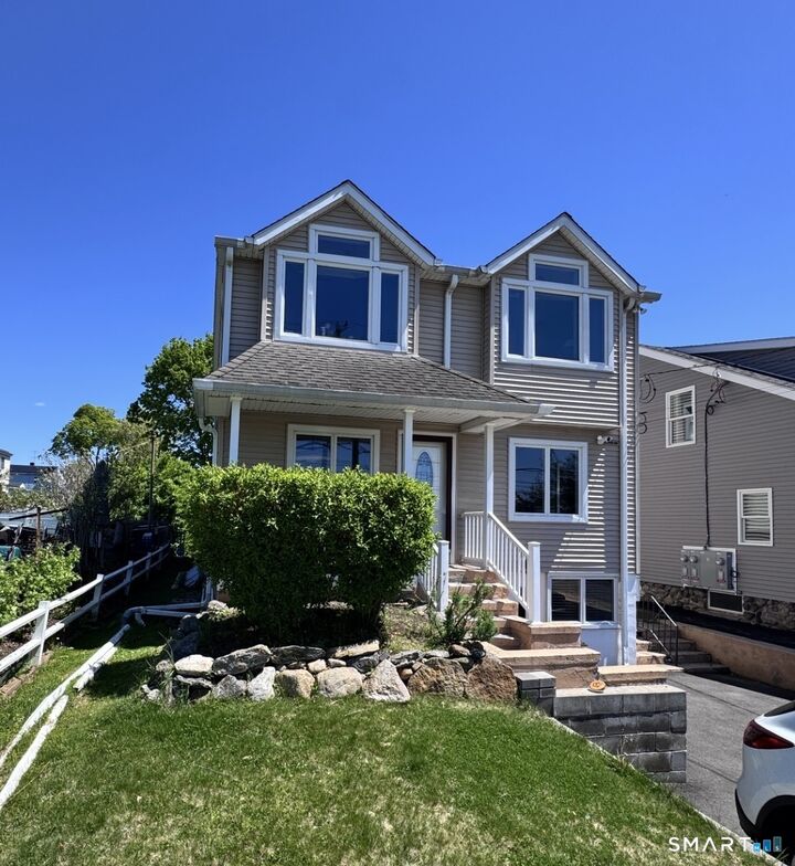 Property Photo:  556 Fairfield Avenue  CT 06902 