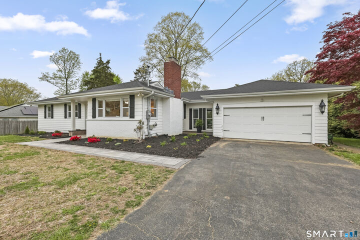 Property Photo:  28 Kingston Road  CT 06611 