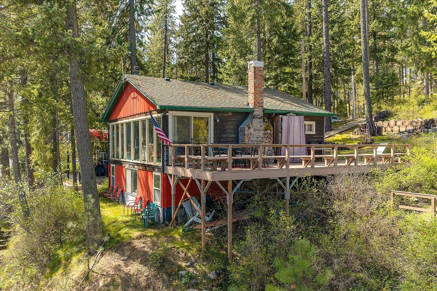 Property Photo:  43989 Silver Beach Rd  WA 99148 