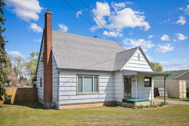 Property Photo: 8403 E Broadway Ave WA 99212