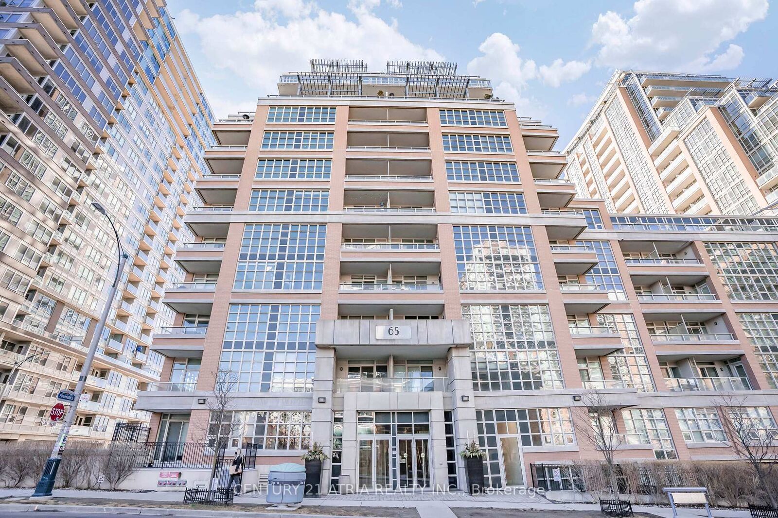Property Photo:  65 East Liberty Street 1102  ON M6K 3R2 
