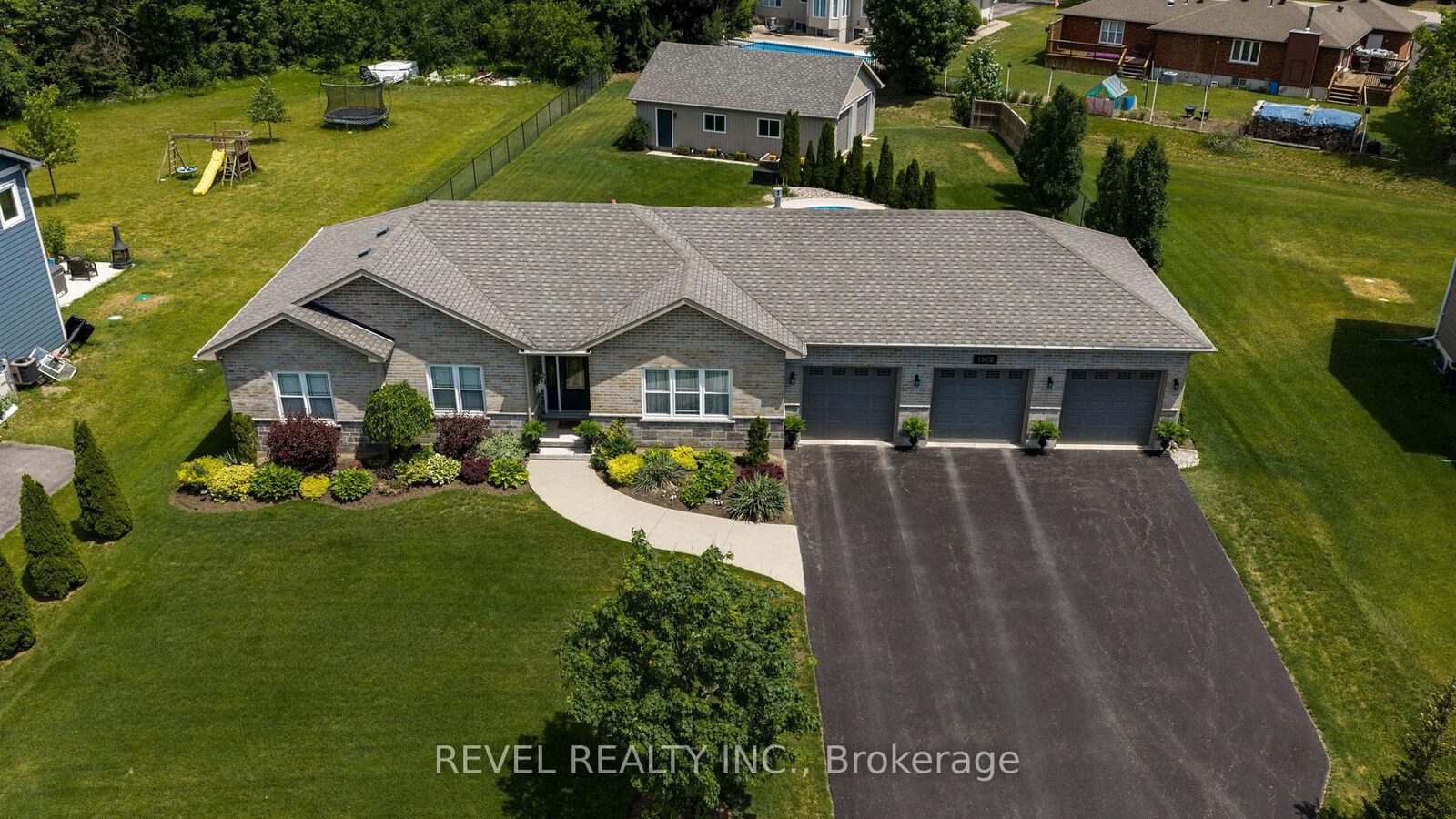Property Photo: 1962 Elana Drive ON L3V 0C2