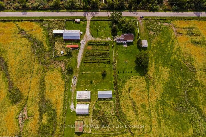 Property Photo: 970 Carl Road ON L0S 1K0