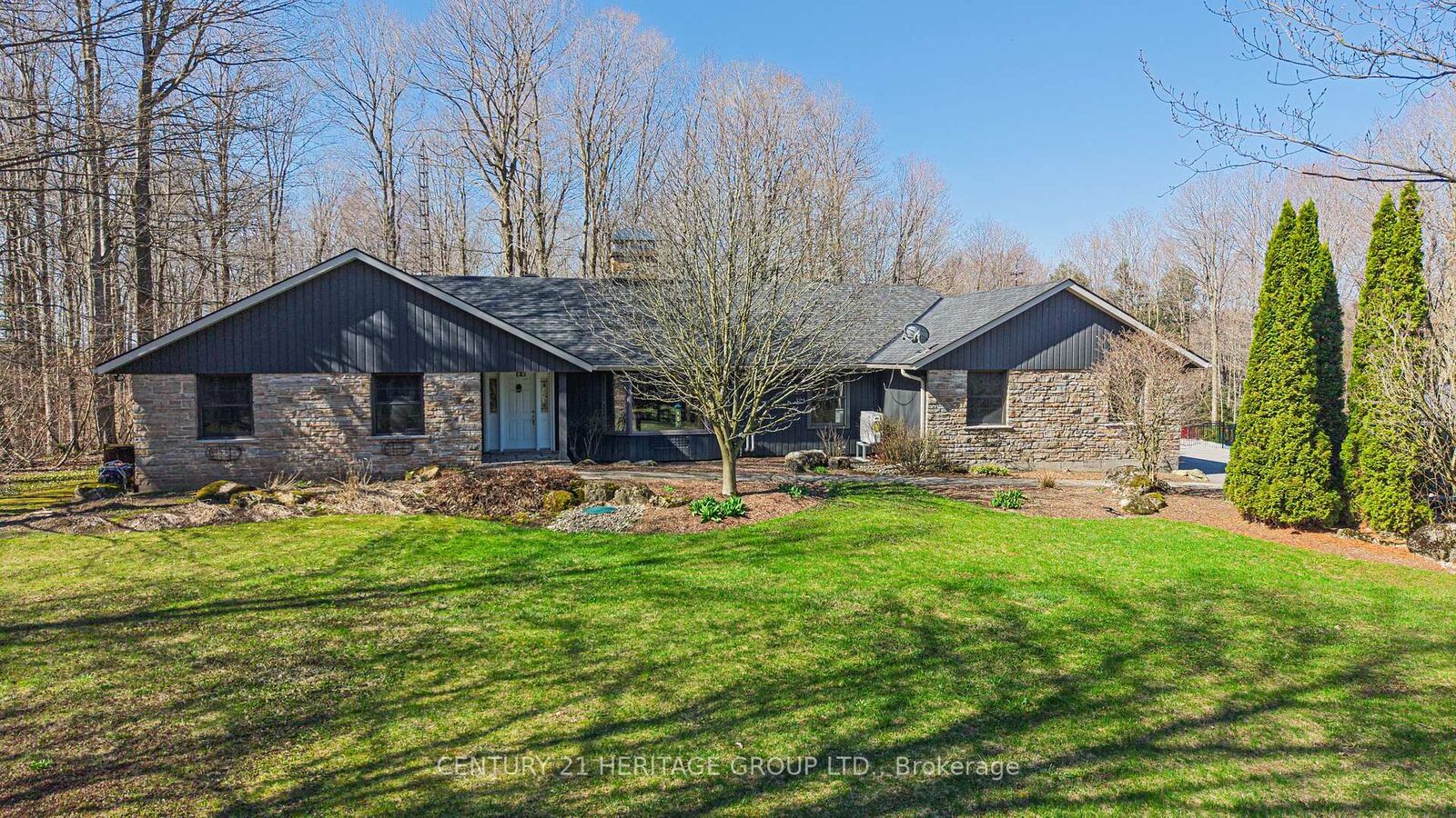 Property Photo:  6110 Tenth Line  ON N0B 1T0 