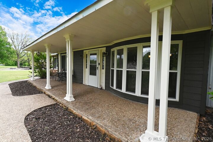 Property Photo: 1501 Berry Road OK 74434