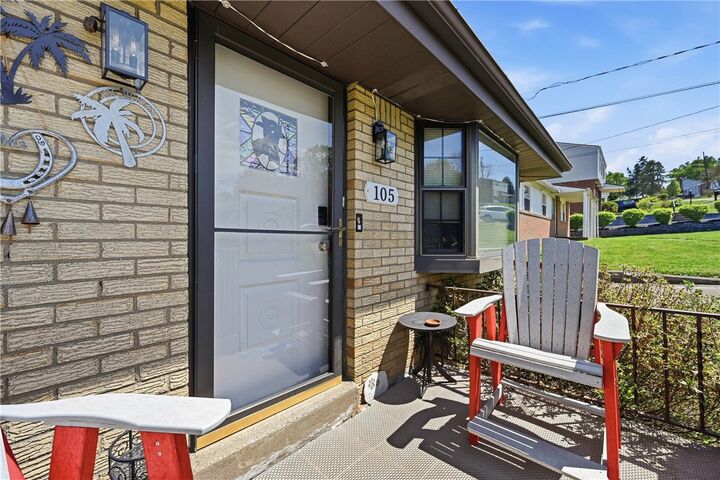 Property Photo:  105 Mayer Dr  PA 15071 