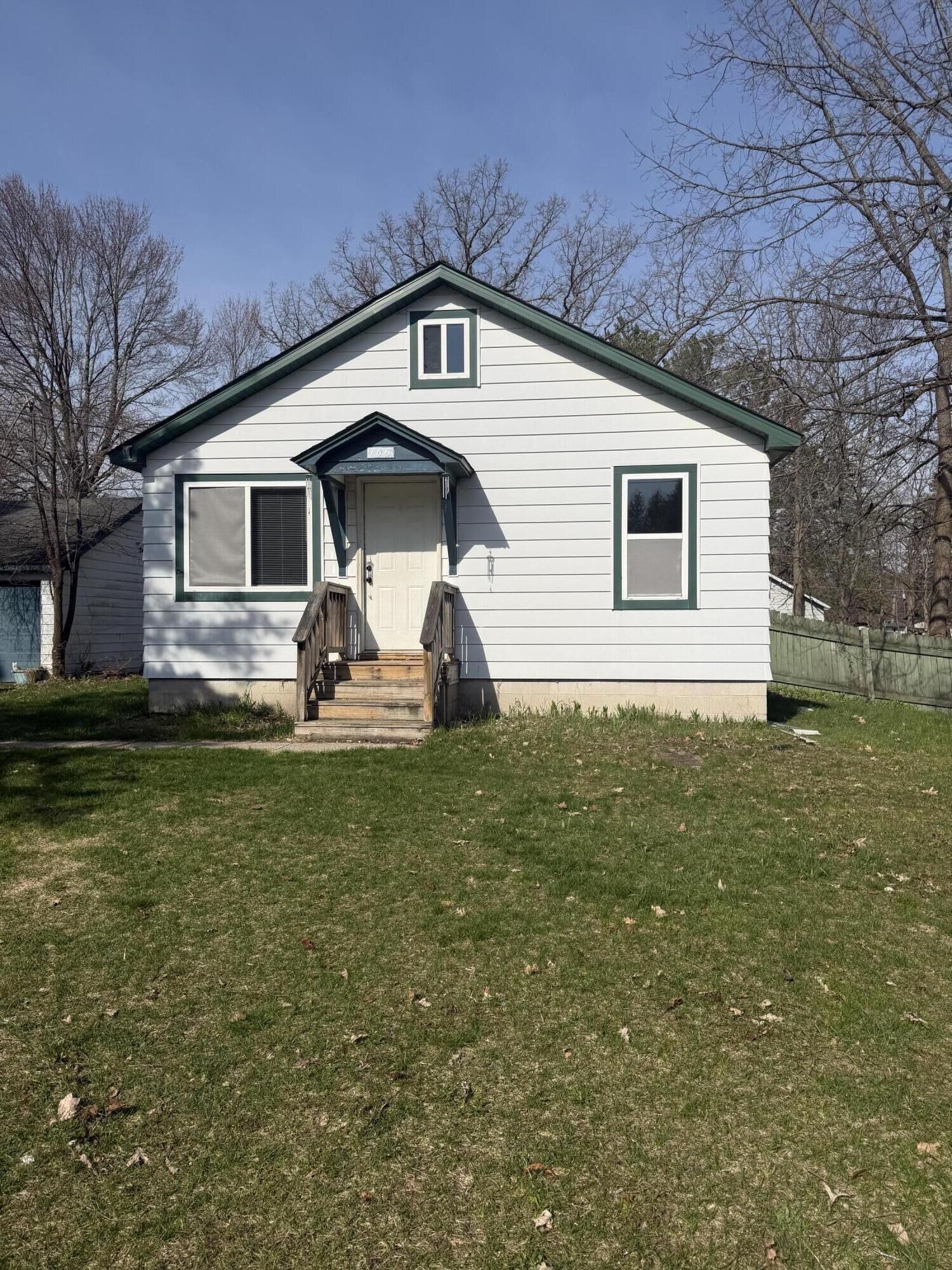 Property Photo: 106 Columbus Avenue MI 48629