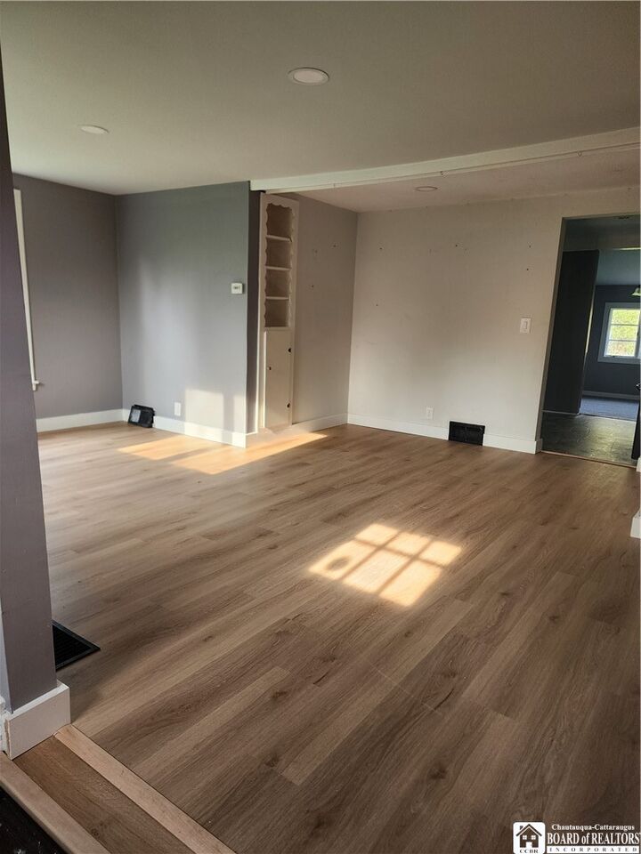 Property Photo:  121 Winona Road  NY 14059 