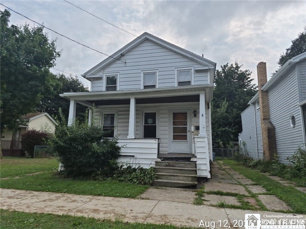 Property Photo:  67 Ruggles Street  NY 14048 