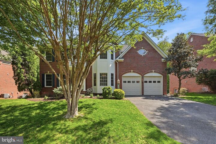 Property Photo:  6075 Deer Ridge Trail  VA 22150 