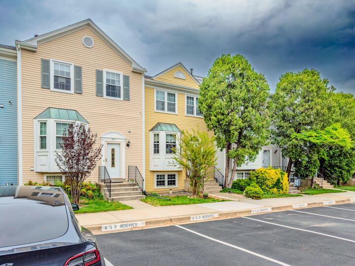Property Photo:  870 Bayridge Drive  MD 20878 
