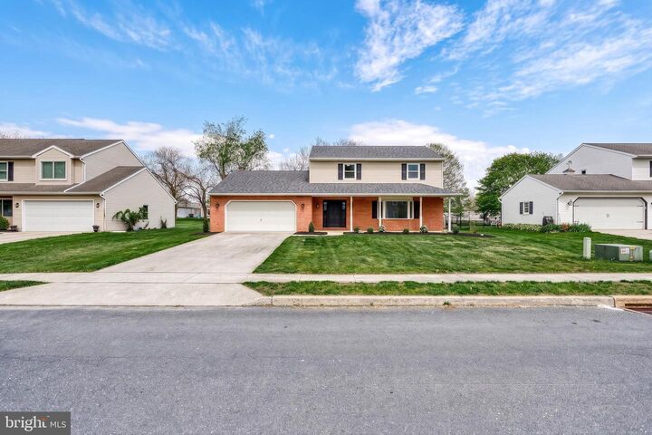 Property Photo:  18 Bourbon Red Drive  PA 17050 
