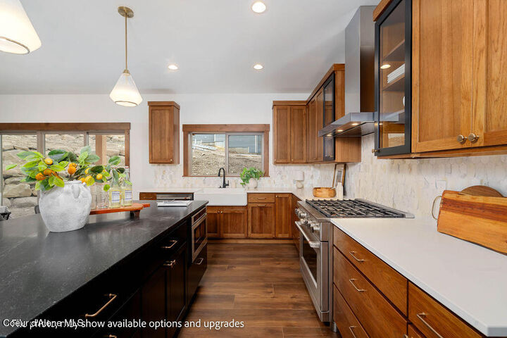 Property Photo:  1050 E Sleeping Deer Ave  ID 83835 