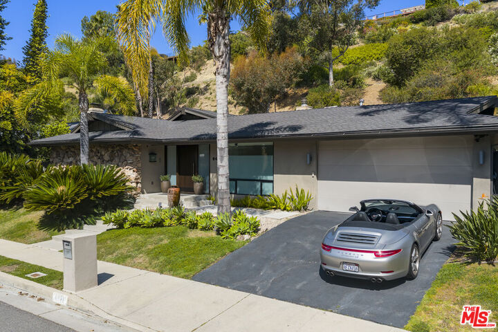 Property Photo:  6401 Tahoe Dr  CA 90068 